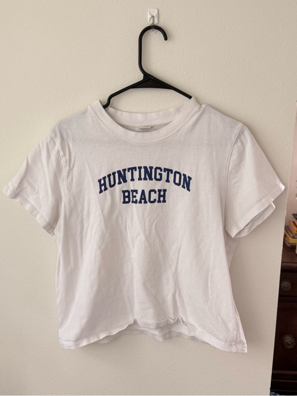 Aritzia White Graphic Tee with Navy Text